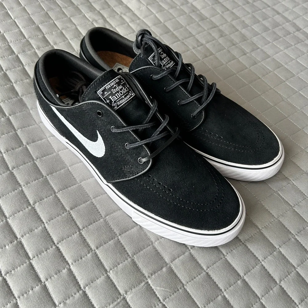 NIB! Nike SB Zoom Janoski OG+ Black & White Skateboarding Shoes - Picture 1 of 10
